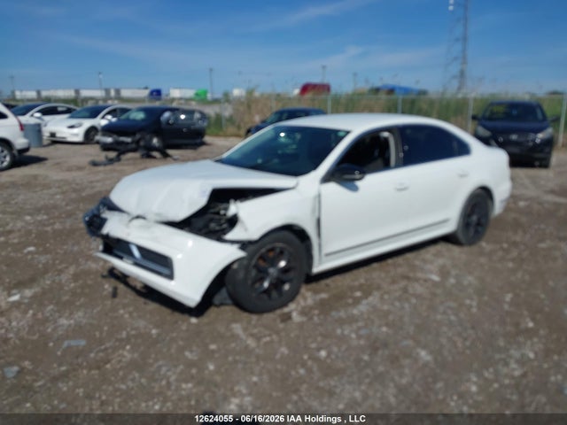 1VWAT7A3XHC082064 Volkswagen Passat 1.8 Tsi Trendline+