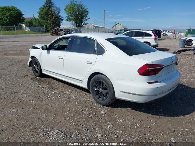 1VWAT7A3XHC082064 Volkswagen Passat 1.8 Tsi Trendline+