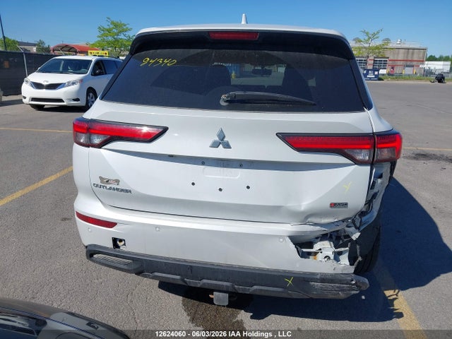 Продаж на аукціоні авто 2022 Mitsubishi Outlander Es, vin: JA4J4TA88NZ606481, номер лоту: 12624060