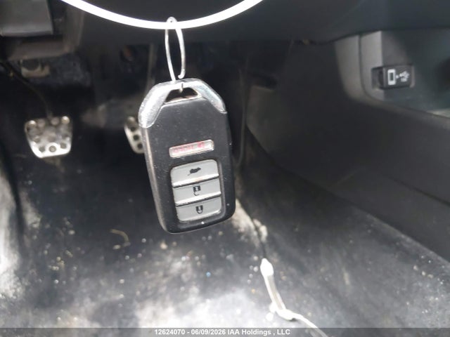 12624070 :رقم المزاد ، SHHFK7G42HU302164 vin ، 2017 Honda Civic Sport مزاد بيع