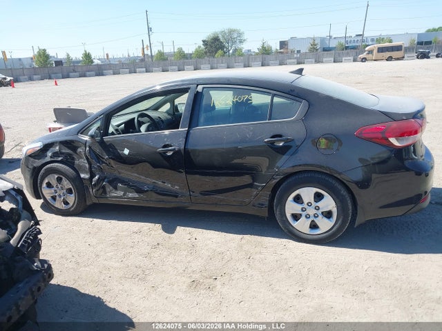 Продажа на аукционе авто 2017 Kia Forte Lx, vin: 3KPFK4A71HE008411, номер лота: 12624075
