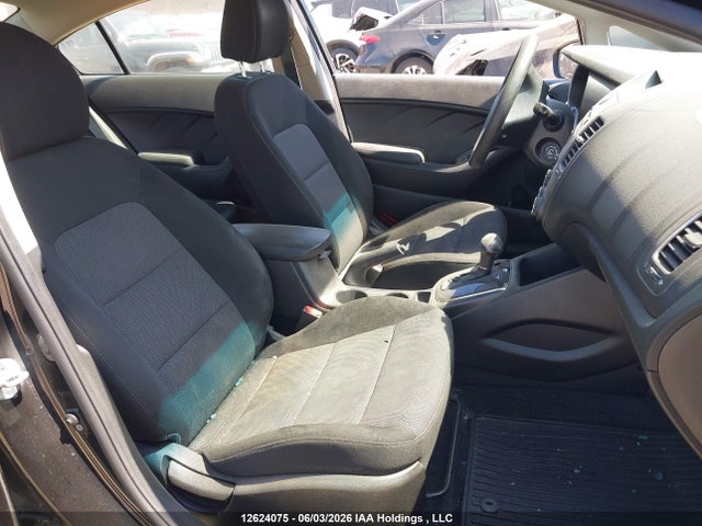 Продажа на аукционе авто 2017 Kia Forte Lx, vin: 3KPFK4A71HE008411, номер лота: 12624075