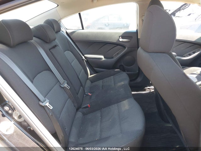 Продажа на аукционе авто 2017 Kia Forte Lx, vin: 3KPFK4A71HE008411, номер лота: 12624075
