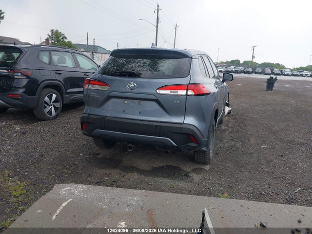 Продажа на аукционе авто 2022 Toyota Corolla Cross, vin: 7MUCAAAG2NV009613, номер лота: 12624096