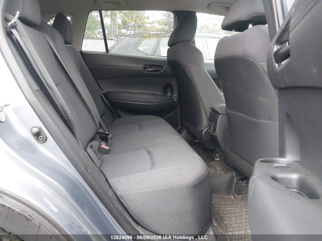 Продажа на аукционе авто 2022 Toyota Corolla Cross, vin: 7MUCAAAG2NV009613, номер лота: 12624096