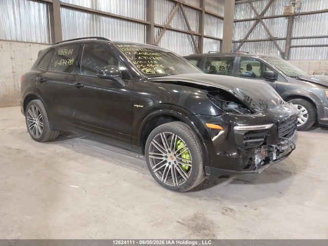 Auction sale of the 2017 Porsche Cayenne, vin: WP1AE2A26HLA74789, lot number: 12624111