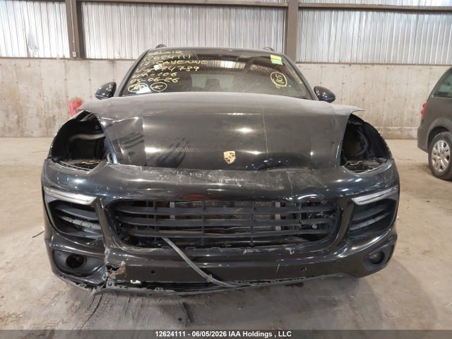 12624111 :رقم المزاد ، WP1AE2A26HLA74789 vin ، 2017 Porsche Cayenne مزاد بيع