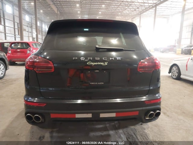 12624111 :رقم المزاد ، WP1AE2A26HLA74789 vin ، 2017 Porsche Cayenne مزاد بيع