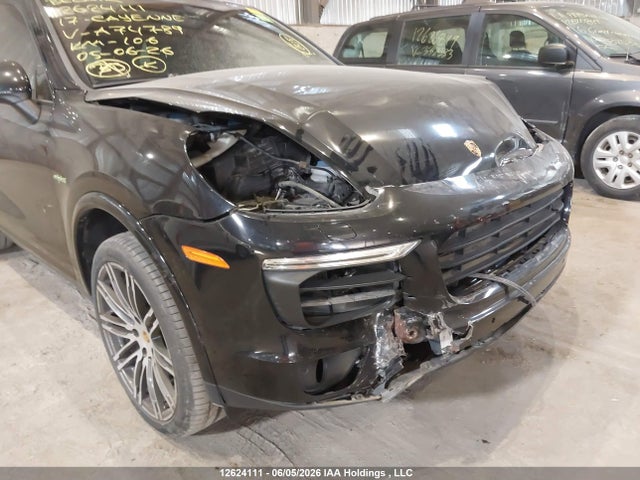 12624111 :رقم المزاد ، WP1AE2A26HLA74789 vin ، 2017 Porsche Cayenne مزاد بيع