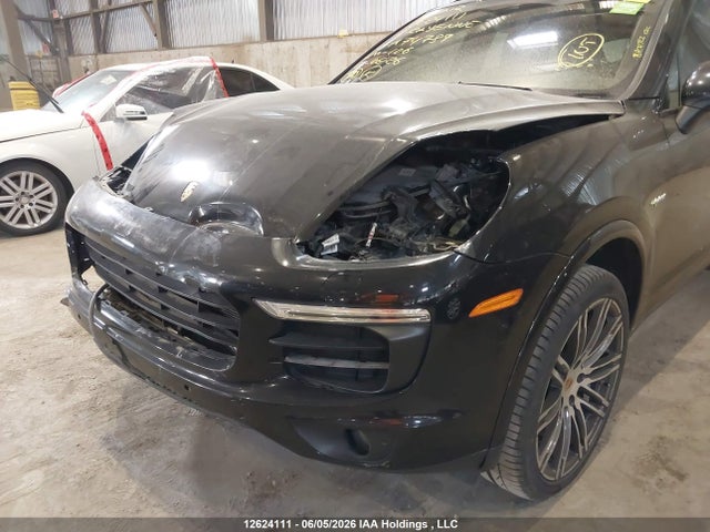 12624111 :رقم المزاد ، WP1AE2A26HLA74789 vin ، 2017 Porsche Cayenne مزاد بيع