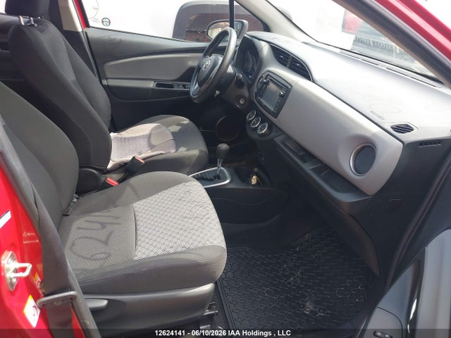 2017 Toyota Yaris Le მანქანა იყიდება აუქციონზე, vin: VNKKTUD30HA081364, აუქციონის ნომერი: 12624141