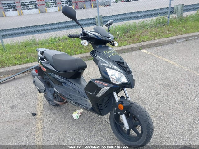 12624161 :رقم المزاد ، RFLDA0513NA004186 vin ، 2022 Adly Scooter مزاد بيع