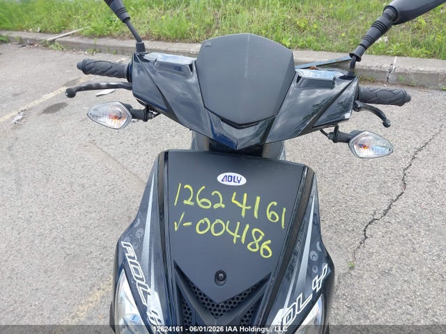 12624161 :رقم المزاد ، RFLDA0513NA004186 vin ، 2022 Adly Scooter مزاد بيع