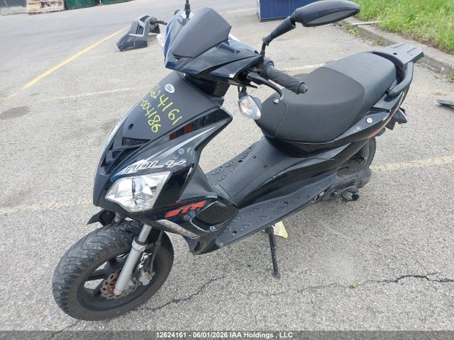 12624161 :رقم المزاد ، RFLDA0513NA004186 vin ، 2022 Adly Scooter مزاد بيع