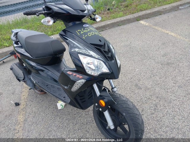 12624161 :رقم المزاد ، RFLDA0513NA004186 vin ، 2022 Adly Scooter مزاد بيع