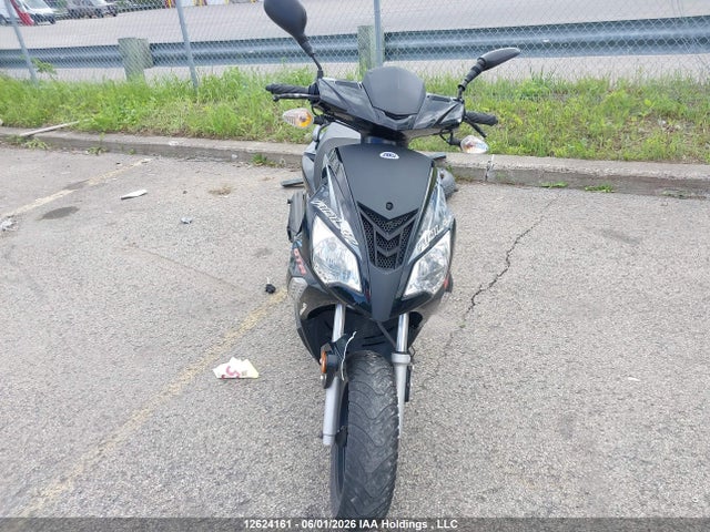 12624161 :رقم المزاد ، RFLDA0513NA004186 vin ، 2022 Adly Scooter مزاد بيع