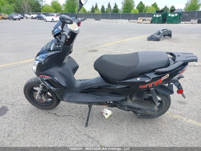 12624161 :رقم المزاد ، RFLDA0513NA004186 vin ، 2022 Adly Scooter مزاد بيع