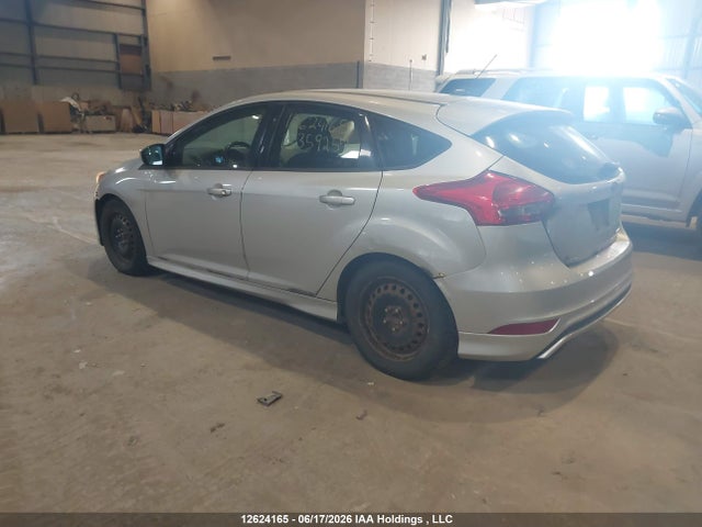 Ford Focus 2015 1FADP3K27FL359257 Image 3