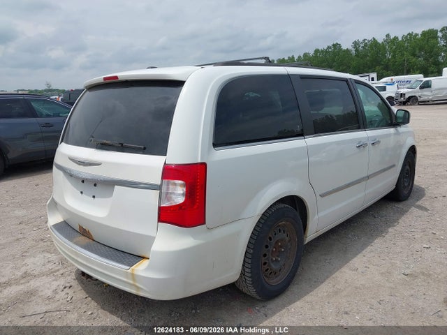 2015 Chrysler Town & Country Touring-l მანქანა იყიდება აუქციონზე, vin: 2C4RC1CG9FR654152, აუქციონის ნომერი: 12624183