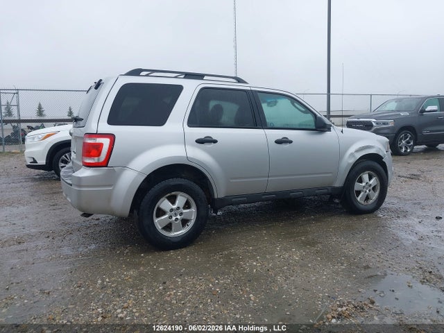 2010 Ford Escape Xlt Automatic/xlt Manual მანქანა იყიდება აუქციონზე, vin: 1FMCU0D75AKC70139, აუქციონის ნომერი: 12624190