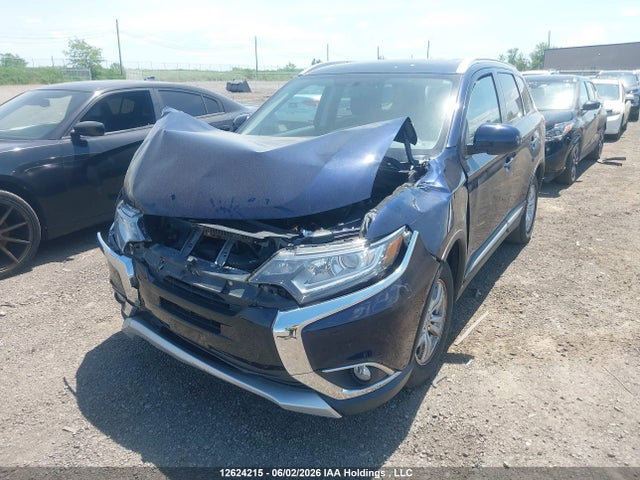 12624215 :رقم المزاد ، JA4AZ2A38HZ602970 vin ، 2017 Mitsubishi Outlander Es مزاد بيع