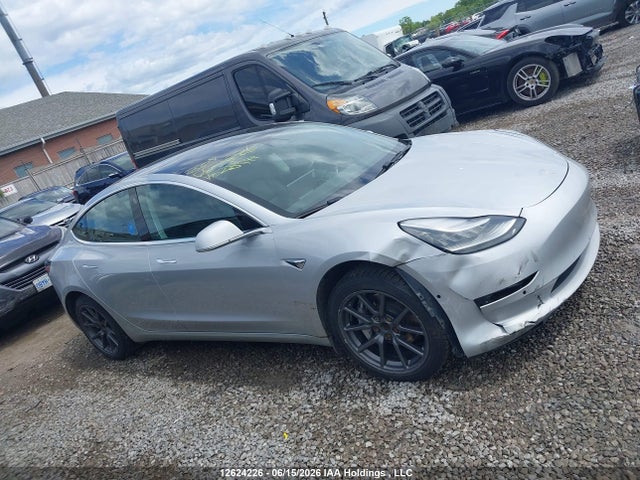 Tesla MODEL 3 2018 5YJ3E1EA9JF028999 Image 13
