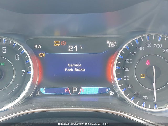 Chrysler 200 C 2015 1C3CCCEG0FN718207 Image 7