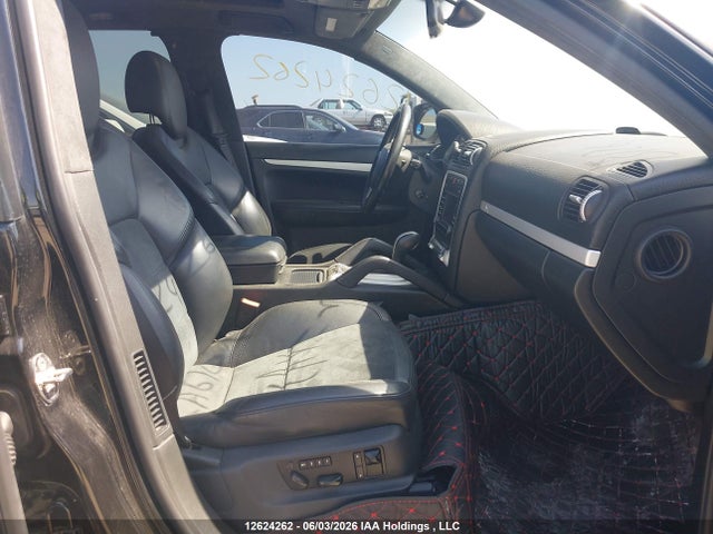 Продажа на аукционе авто 2010 Porsche Cayenne, vin: WP1AD2AP0ALA61010, номер лота: 12624262
