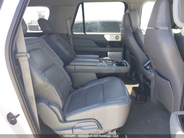 5LMJJ3LT6JEL05850 Lincoln Navigator L/reserve