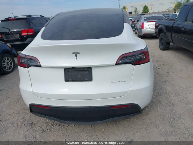 Tesla Model Y Long Range 2022 7SAYGDEE1NF363445 Image 16