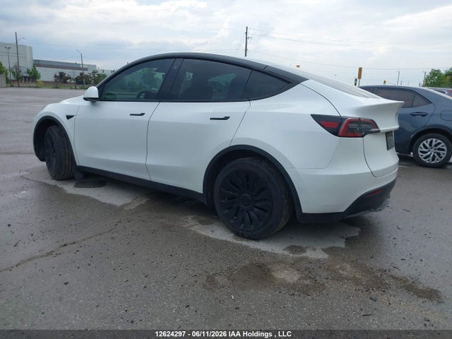 Tesla Model Y Long Range 2022 7SAYGDEE1NF363445 Image 3