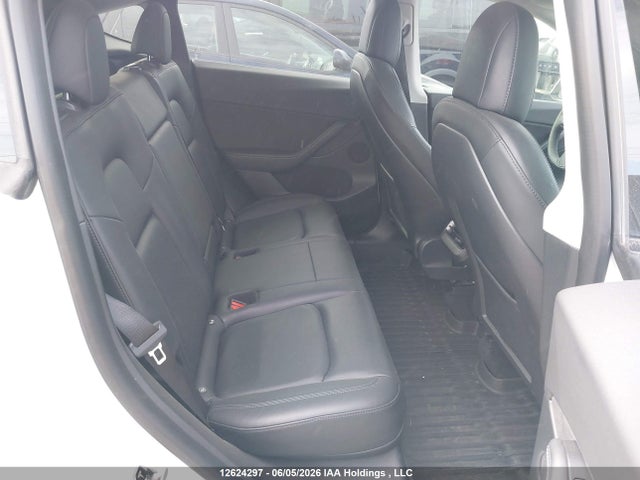 Tesla Model Y Long Range 2022 7SAYGDEE1NF363445 Image 8