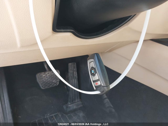 WBA8D9C51HK677932 BMW 3 Series