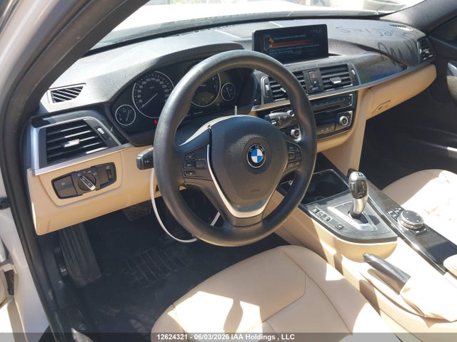 WBA8D9C51HK677932 BMW 3 Series
