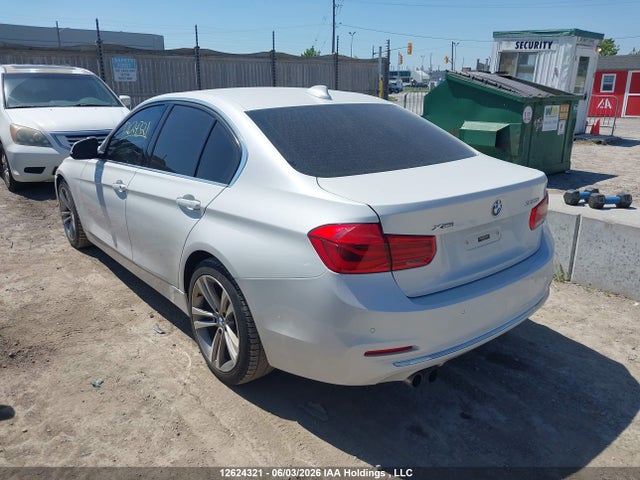 WBA8D9C51HK677932 BMW 3 Series