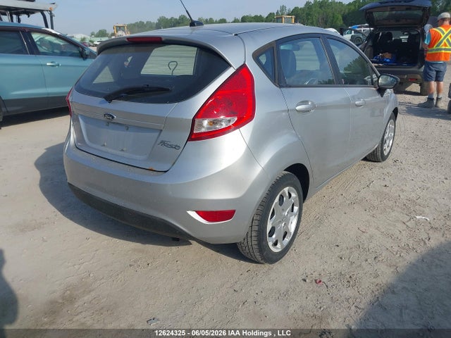 Продаж на аукціоні авто 2013 Ford Fiesta Se, vin: 3FADP4EJ8DM205886, номер лоту: 12624325