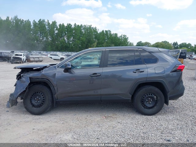 Продажа на аукционе авто 2022 Toyota Rav4 Le, vin: 2T3B1RFV3NC262452, номер лота: 12624365