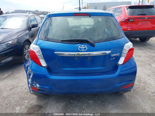 12602805 :رقم المزاد ، JTDKTUD35CD527878 vin ، 2012 Toyota Yaris مزاد بيع