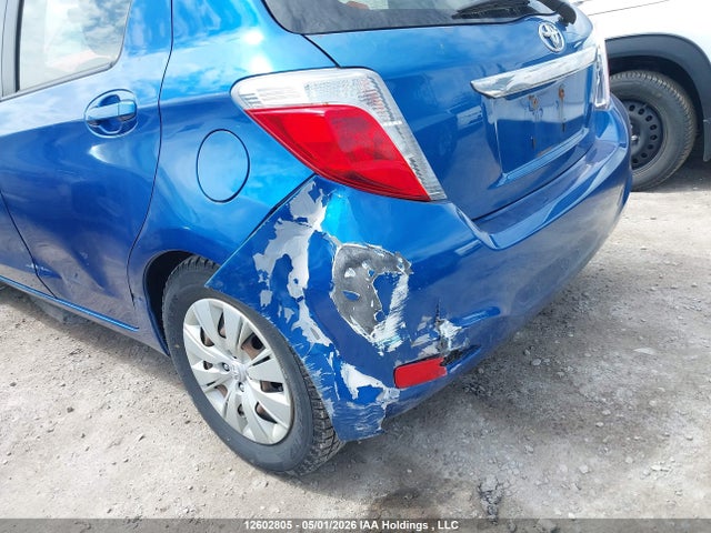 12602805 :رقم المزاد ، JTDKTUD35CD527878 vin ، 2012 Toyota Yaris مزاد بيع