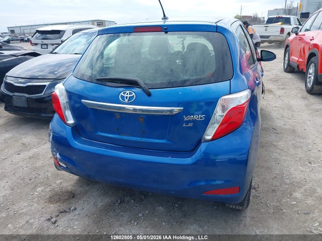 12602805 :رقم المزاد ، JTDKTUD35CD527878 vin ، 2012 Toyota Yaris مزاد بيع