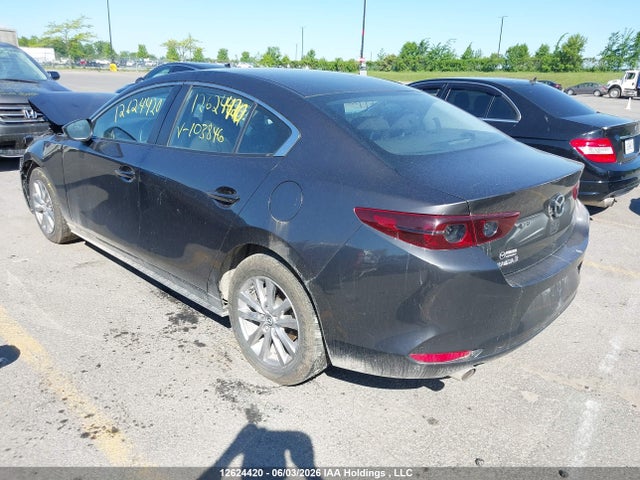 Mazda 3 2019 3MZBPAB78KM103846 Image 3