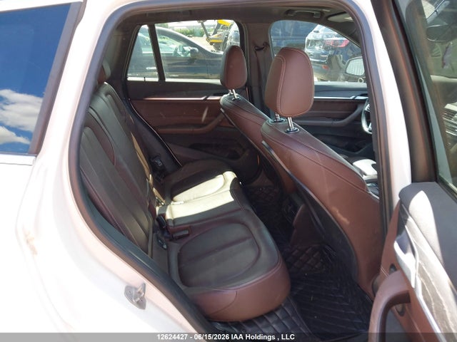 WBXHT3C30GP889033 BMW X1 Xdrive28i
