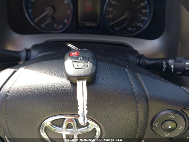 Продажа на аукционе авто 2017 Toyota Rav4 Le, vin: 2T3BFREV4HW655351, номер лота: 12624469
