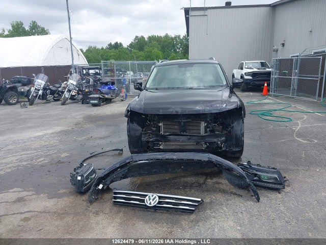 3VV4B7AXXJM037704 Volkswagen Tiguan Sel Premium
