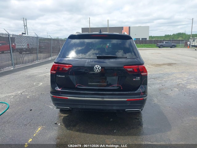 3VV4B7AXXJM037704 Volkswagen Tiguan Sel Premium