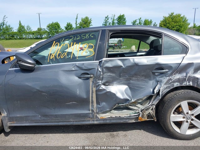 3VWD07AJ1EM212585 Volkswagen JETTA SE