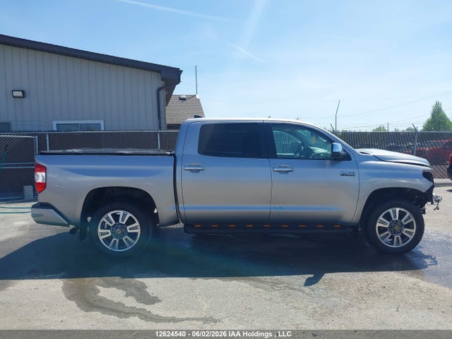 12624540 :رقم المزاد ، 5TFAY5F17MX958155 vin ، 2021 Toyota Tundra Platinum مزاد بيع