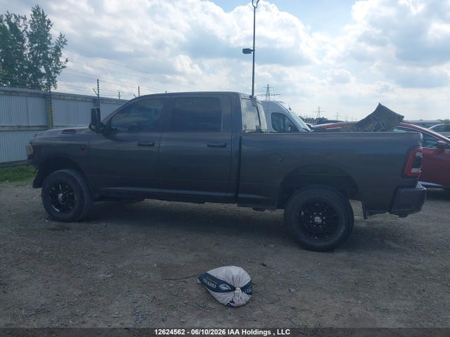 3C6UR5DL8LG248660 RAM 2500 Big Horn