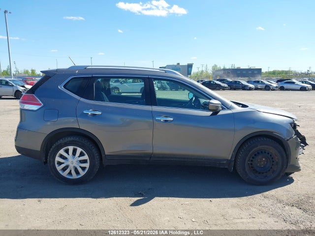 12612323 :رقم المزاد ، 5N1AT2MT9FC856024 vin ، 2015 Nissan Rogue S/sv مزاد بيع