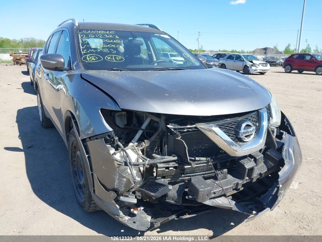 12612323 :رقم المزاد ، 5N1AT2MT9FC856024 vin ، 2015 Nissan Rogue S/sv مزاد بيع